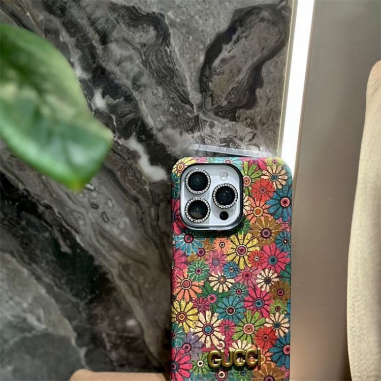 Gucci グッチiPhone 16 15 plus 16 17pro maxブランドスマホケースiPhone16  17 15pro max 16pro 13 12スマホカバー耐衝撃オシャレ芸能人愛用するブランドアイフォン17 16 pro15 16 proケースカバー