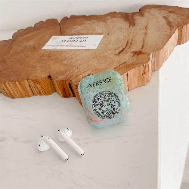 Gucci グッチブランドエアーポッズ プロ3 pro2 4 3 2 max保護ケースairpods 4 pro3 pro2 3カバー 軽量 紛失防止スニーカー形のairpods 4 pro2 pro3ケース ブランド 人気ブランド若者オシャレエアーポッズ4 3 pro2/proケース耐衝撃