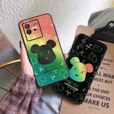 Kaws ギャラクシーS22/S22ultra/S22+/A53/A73スマホカバー 背面レザー カウズ iPhone14/13Pro/13miniケース ブランド 流行り iPhone12Pro maxケース ソフト 落下保護 XPERIA 1 IV/5IV/10 IV/ACE III/5IIIカバー 手入れ安い オシャレ