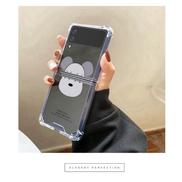 カウズ ギャラクシー Z FLIP4 スマホケース 四角設計 ソフト KAWS ブランドGalaxy z flip3スマホカバー 落下保護 GALAXY Z Flip4透明ケース 個性熊柄 ファッション 軽量 放熱性抜群 メンズ