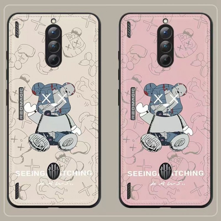 カウズ Galaxy S23+/S22ultra/A53/A54携帯カバー かわいい熊柄 オシャレ Kaws ブランド iPhone14Pro/13mini/12pro max/11ケース 全面保護 キズ防止 XPERIA 1V/5iii/10iv/5ivケース スリム 軽量 ファッション 放熱性よい