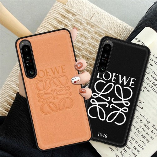 ブランド loewe アイフォン14plus/13pro/12mini/11pro max携帯カバー 背面レザー 耐衝撃 ロエベ Galaxy s22ultra/s22+/a53/a73ケース シンプル 高級感 エクスペリア 1iv/5III/10IVカバー 汚れにくい フィット 薄型 放熱性抜群