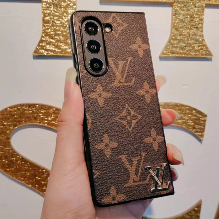 Lv ルイヴィトン  バーバリー Burberry グッチ Gucci ブランドギャラクシーz flip4 5 fold5 4 3スマホカバースムーズかわいいsamsung z fold 5 4 flip5 4ケースカバー激安大人っぽい ギャラクシーz fold3/2 4 5ブランドスマホカバーブランド落下保護galaxy z flip3 4 5携帯カバーレディース