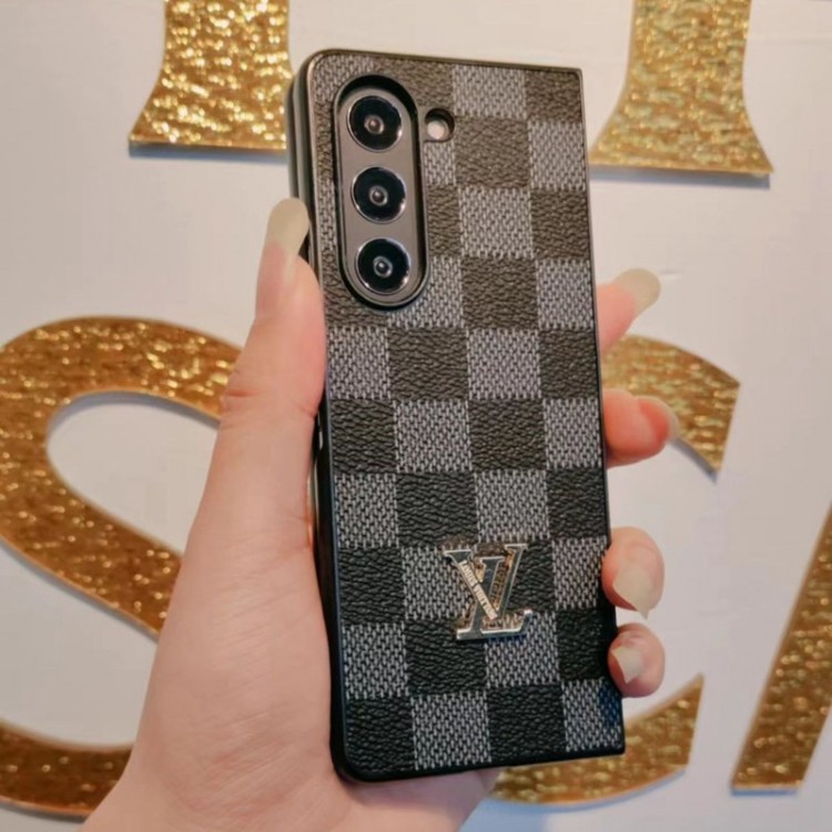 Lv ルイヴィトン  バーバリー Burberry グッチ Gucci ブランドギャラクシーz flip4 5 fold5 4 3スマホカバースムーズかわいいsamsung z fold 5 4 flip5 4ケースカバー激安大人っぽい ギャラクシーz fold3/2 4 5ブランドスマホカバーブランド落下保護galaxy z flip3 4 5携帯カバーレディース