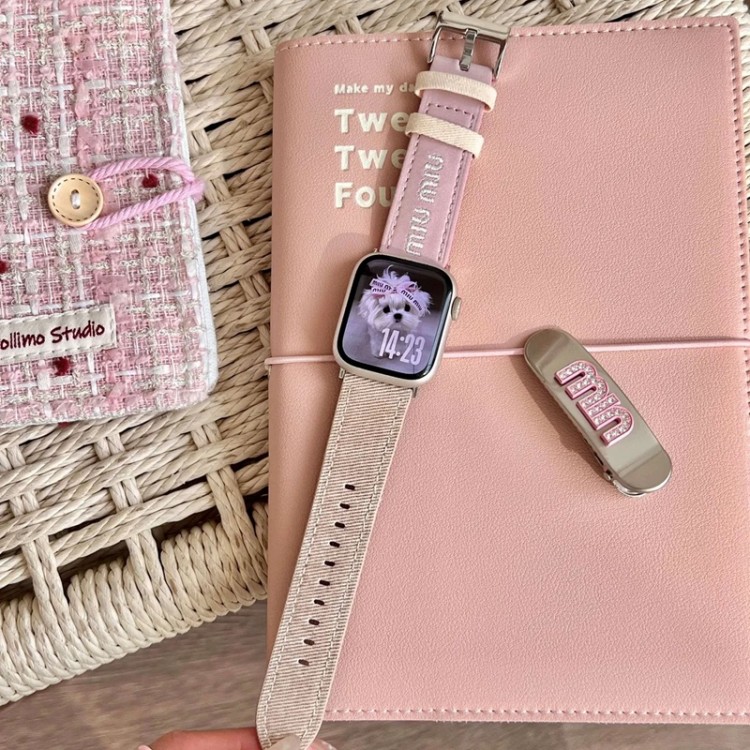ミュウミュウ MiuMiu高級感 Apple Watch 11 se3 10 9 8 7 se2/6/5/4/3/2/1ベルト 軽量 フィット 通気性ハイブランドアップルウォッチUltra3/11/10 9 8/se2革ベルト 耐久性ブランド apple watch se3 ultra 3 10 9 49mmシリコンバンド 痛くないApple Watch 11/se3/10 9 ultra/8/7/6ブランドベルト 流行11り