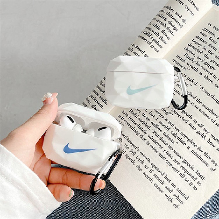 Nikeブランド AirPods 3/pro収納ケース 個性デザイン ナイキairpods1/2カバー カラビナ付き 落下防止 エアーポッズproカバー 耐衝撃 潮流スタイル 持ち運ぼ安い メンズ レディース