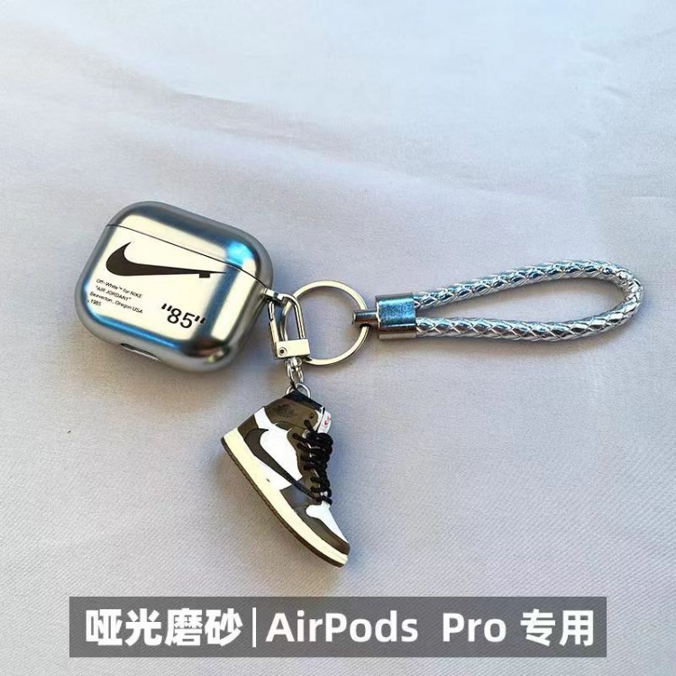 ナイキ 個性デザイン AirPods 3 カバー 光沢のあるメッキ加工 ブランド nike エアーポッズpro2/proケース スニーカー飾り付き airpods 2/1収納ケース 大人気 紛失防止 メンズ愛用