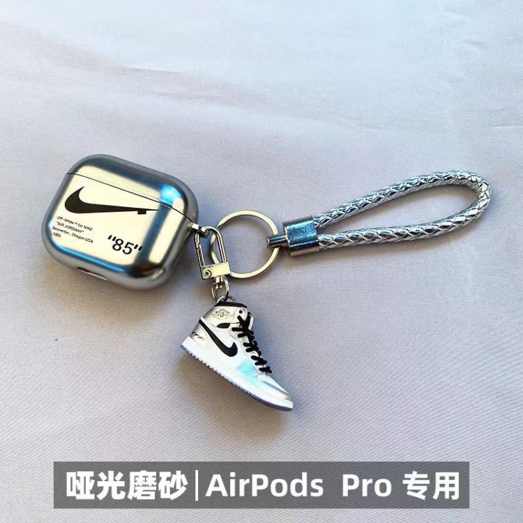 ナイキ 個性デザイン AirPods 3 カバー 光沢のあるメッキ加工 ブランド nike エアーポッズpro2/proケース スニーカー飾り付き airpods 2/1収納ケース 大人気 紛失防止 メンズ愛用