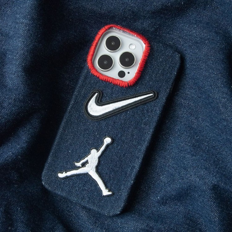 Nike ナイキブランドiPhone 18pro air 16 17 pro 15 16pro max デニムケースメンズiPhone 18 16 17 17e 15pro max 16pro スマホカバー耐衝撃オシャレアップル 18 AIR 17 16e 15 pro max 16 plusケース全機種対応パロディ
