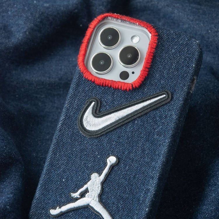 Nike ナイキブランドiPhone 18pro air 16 17 pro 15 16pro max デニムケースメンズiPhone 18 16 17 17e 15pro max 16pro スマホカバー耐衝撃オシャレアップル 18 AIR 17 16e 15 pro max 16 plusケース全機種対応パロディ