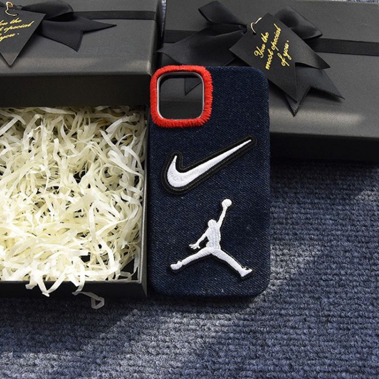 Nike ナイキブランドiPhone 18pro air 16 17 pro 15 16pro max デニムケースメンズiPhone 18 16 17 17e 15pro max 16pro スマホカバー耐衝撃オシャレアップル 18 AIR 17 16e 15 pro max 16 plusケース全機種対応パロディ