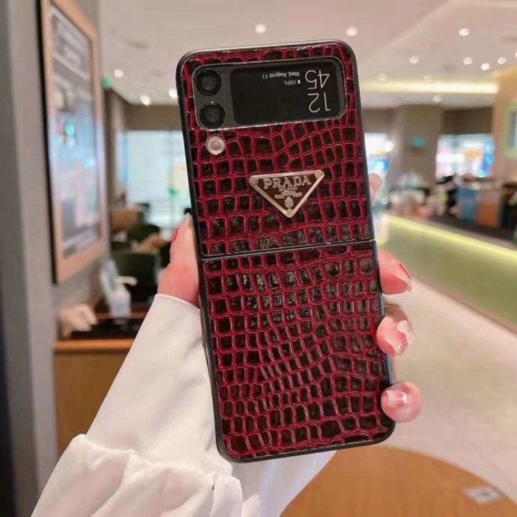 Prada 鰐紋 GALAXY Z FOLD3ケース スムーズ 傷防止 プラダ Samsung z flip3携帯カバー 放熱性よい 高品質 ギャラクシーz fold3ケース ワッペン付き シンプル 珍しい