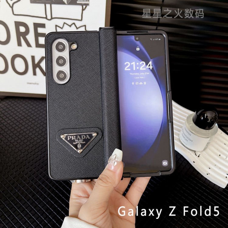Prada プラダGalaxy Z Flip6 5 4 3ブランドケースメンズブランドギャラクシーz flip6 4 5 fold6 5 4 3スマホカバースムーズブランドスマホケース男女兼用大人っぽい ギャラクシーz fold3/2 4 5 6ブランドスマホカバー