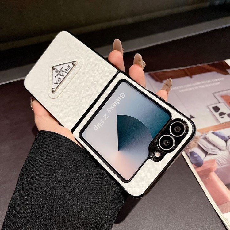 Prada プラダブランドスマホケース男女兼用かわいいsamsung z fold 7 6 5 4 flip7 6 5 4ケースカバー激安大人っぽい Prada ギャラクシーz fold7 4 5 6ブランドスマホカバーブランド落下保護galaxy z flip3 4 5 6 7携帯カバーレディース