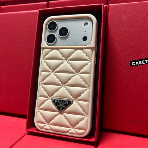 Prada プラダiPhone 16 15 plus 16 17pro max Airブランドスマホケース芸能人愛用するブランドアイフォン17 16 pro15 16 pro maxケースカバーアップル AIR 17 16e 15 pro max 16 plusケース全機種対応パロディ