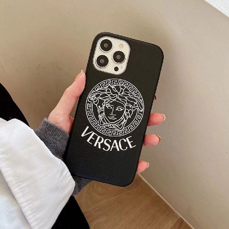 Versace アイフォン13pro max/13pro/13ケースブランド 高級レザー 贅沢 おしゃれ ヴェルサーチ IPHONE12pro max/12pro/12薄型カバー フィット 放熱性よい iphone11pro max/11pro/11ソフトケース 手入れやすい メンズ レディース