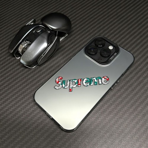 Supreme シュプリームアイフォン16 18 pro max 17 AIR 15 14 16 plus 18ハイブランドケースブランドアイフォン18 pro 16 pro max Air 17 15plus 16プロマックスマホカバー男女兼用芸能人愛用するブランドアイフォン18pro max 17 16 pro15 16 pro maxケースカバー