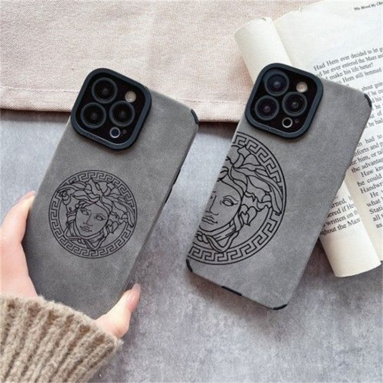 Versace ヴェルサーチブランドiPhone16  plus 15 16pro max 16eケースメンズアイフォン16 pro max 15 14 16 plusハイブランドケースブランドアップル16+ 16 pro max 16e 14 15 proケース激安パロディ