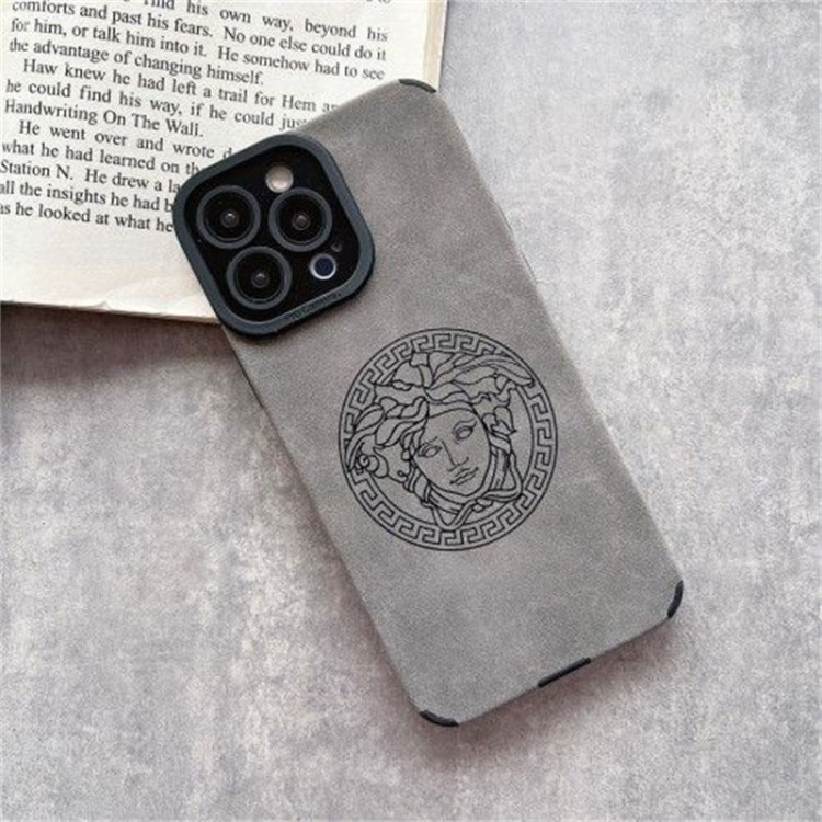 Versace ヴェルサーチブランドiPhone16  plus 15 16pro max 16eケースメンズアイフォン16 pro max 15 14 16 plusハイブランドケースブランドアップル16+ 16 pro max 16e 14 15 proケース激安パロディ