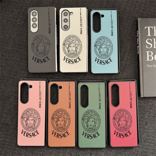Versace ヴェルサーチ高級感galaxy z fold 7 6 5 4 3ケースハイブランドかわいいsamsung z fold 7 6 5 4 flip7 6 5 4ケースカバー激安ハイブランドヴェルサーチGalaxy z flip 5 4 3 6 7携帯ケースビジネスブランド落下保護galaxy z flip3 4 5 6 7携帯カバーレディース Versace ヴェルサーチ高級感galaxy z fold 7 6 5 4 3ケースハイブランドかわいいsamsung z fold 7 6 5 4 flip7 6 5 4ケースカバー激安ハイブランドヴェルサーチGalaxy z flip 5 4 3 6 7携帯ケースビジネスブランド落下保護galaxy z flip3 4 5 6 7携帯カバーレディース