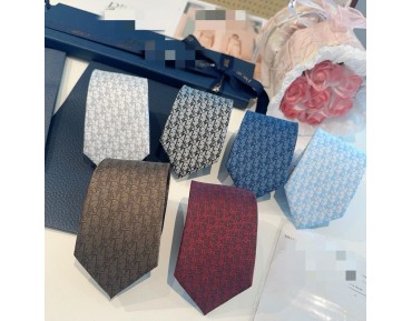 【ブランドネクタイ】ビジネスシーンを格上げする、品格溢れる逸品