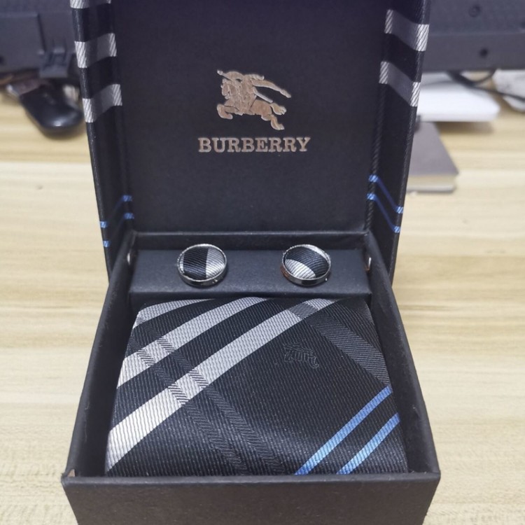ルイヴィトン グッチ バーバリー Burberry ブランド 高級ネクタイ メンズ ビジネス用 カッコいい イギリス風 おしゃれ トレンド ネクタイ 洗い