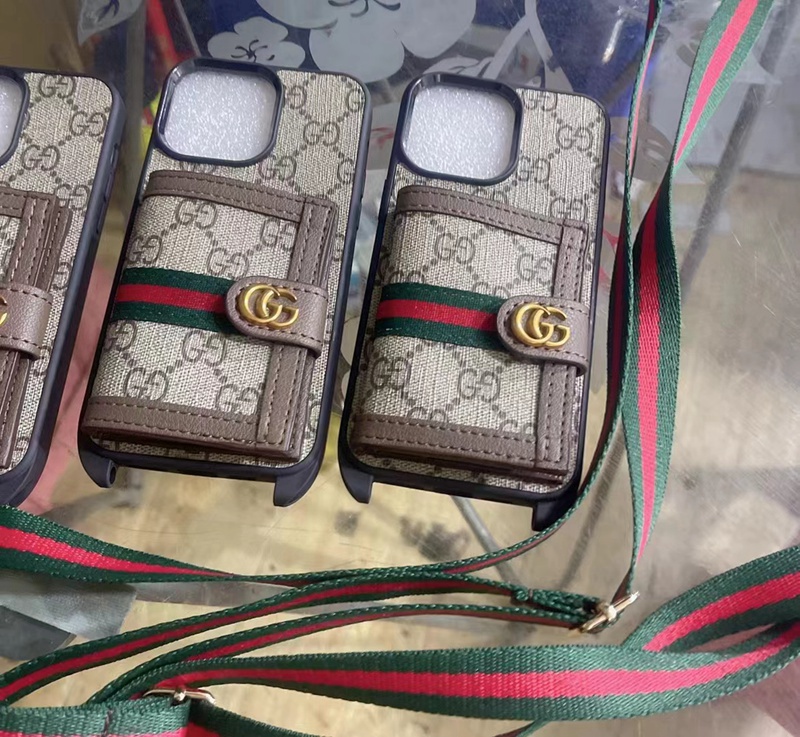 ハイブランド Gucci アイフォン14/14proカバー