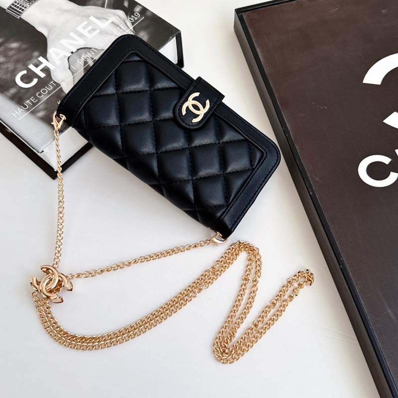 Chanel アイフォン18pro max AIR 17 pro 14 15 16 plus 17eケース