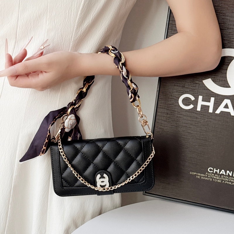 Chanelアイフォン18pro max AIR 17 pro 14 15 16 plus 17eケース