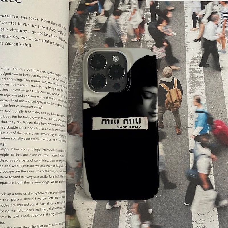 MiuMiuアップル AIR 17 16e 15 pro max 16 plusケース