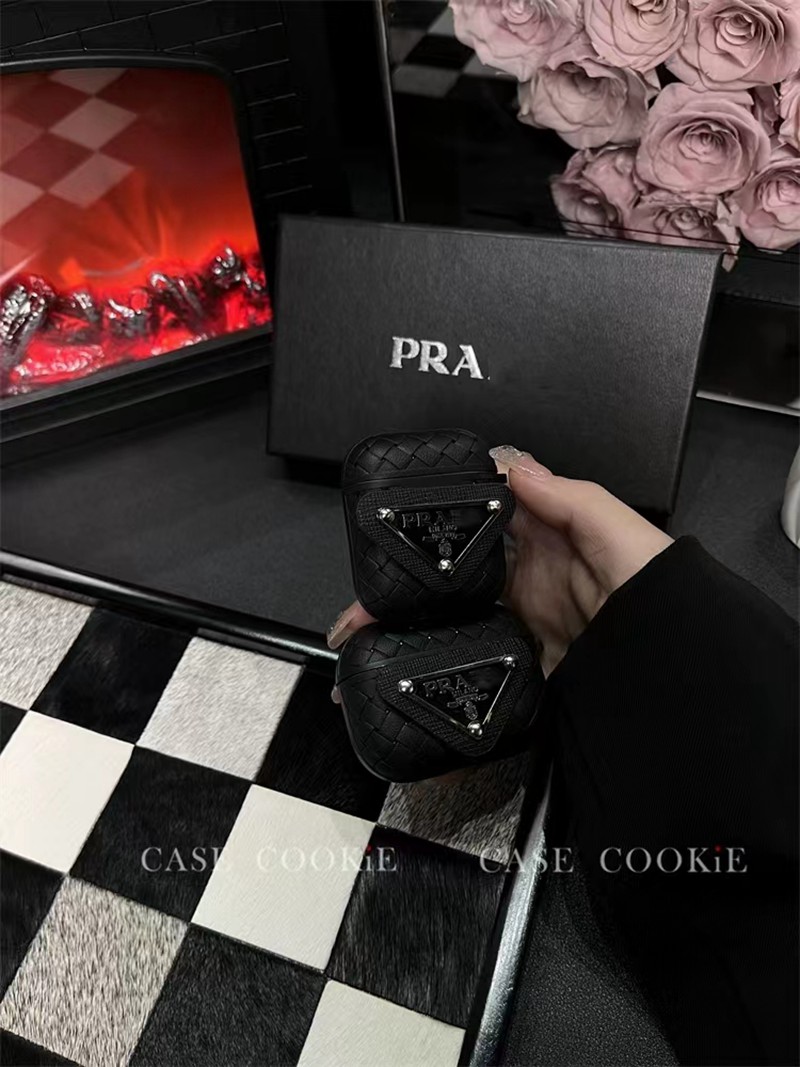 Prada プラダブランドiPhone15 14pro maxケースメンズ芸能人愛用するブランドアイフォン15 14 proケース