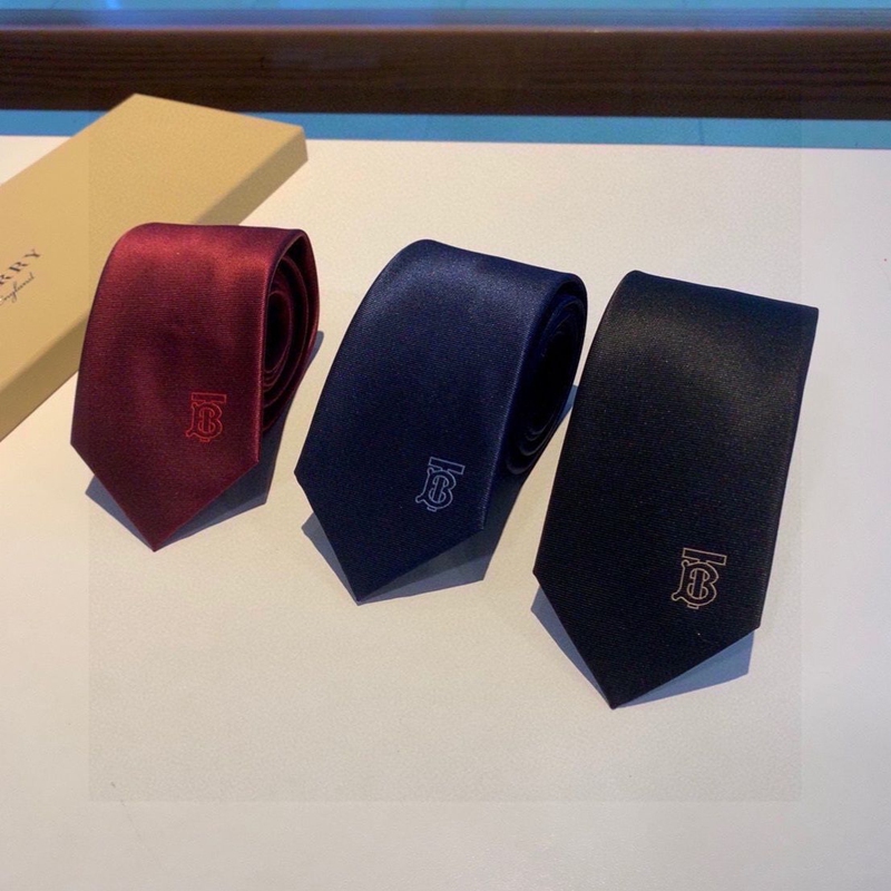 Burberry シルクネクタイ