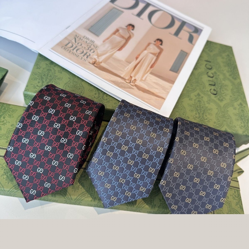 グッチビジネスネクタイ